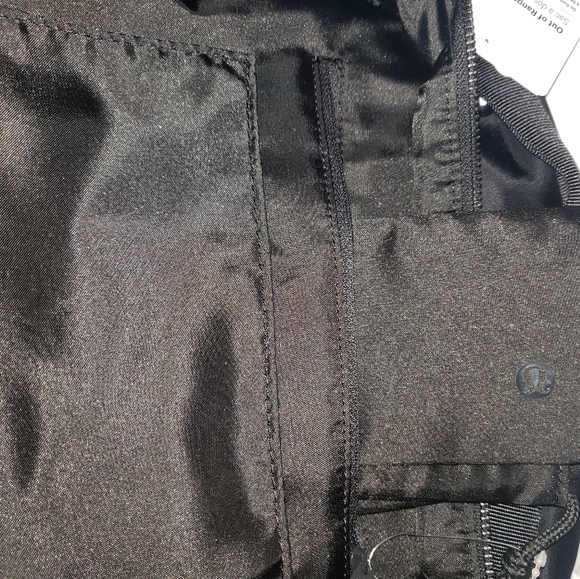Lululemon Black Out Of Range Backpack 20L - Picture 10 of 10